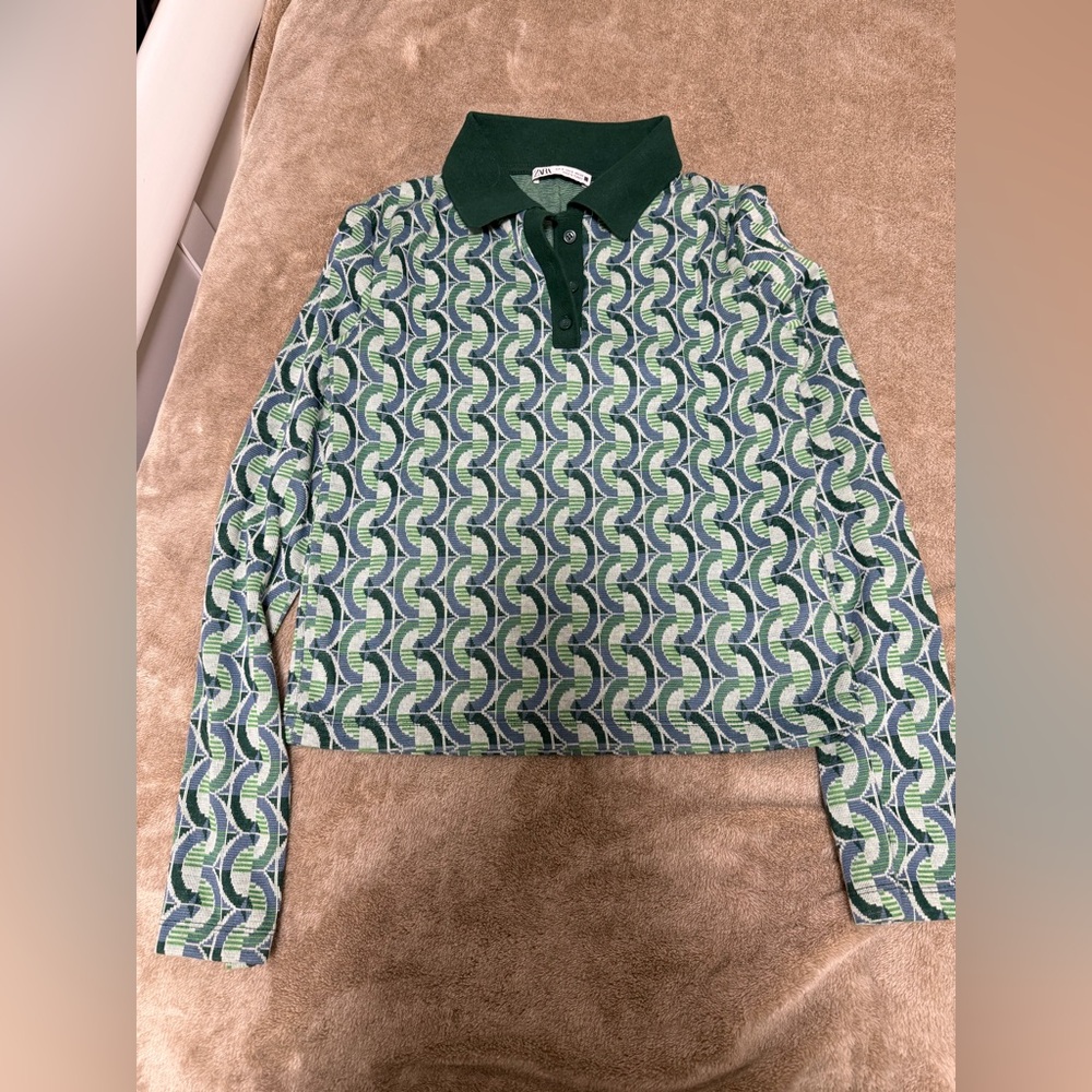 This is a Zara Geometric Jacquard Long Sleeve Polo Shirt. Never worn!
